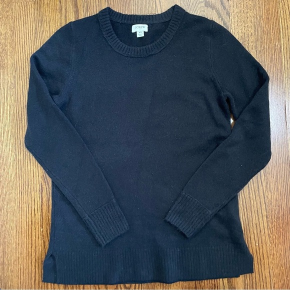 J.Crew Black Pullover Ladies Sweater Size XS - Picture 1 of 6